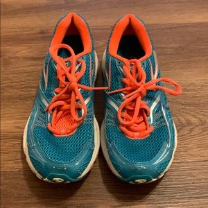 Brooks Launch running shoe Women’s size 7 Eu 38